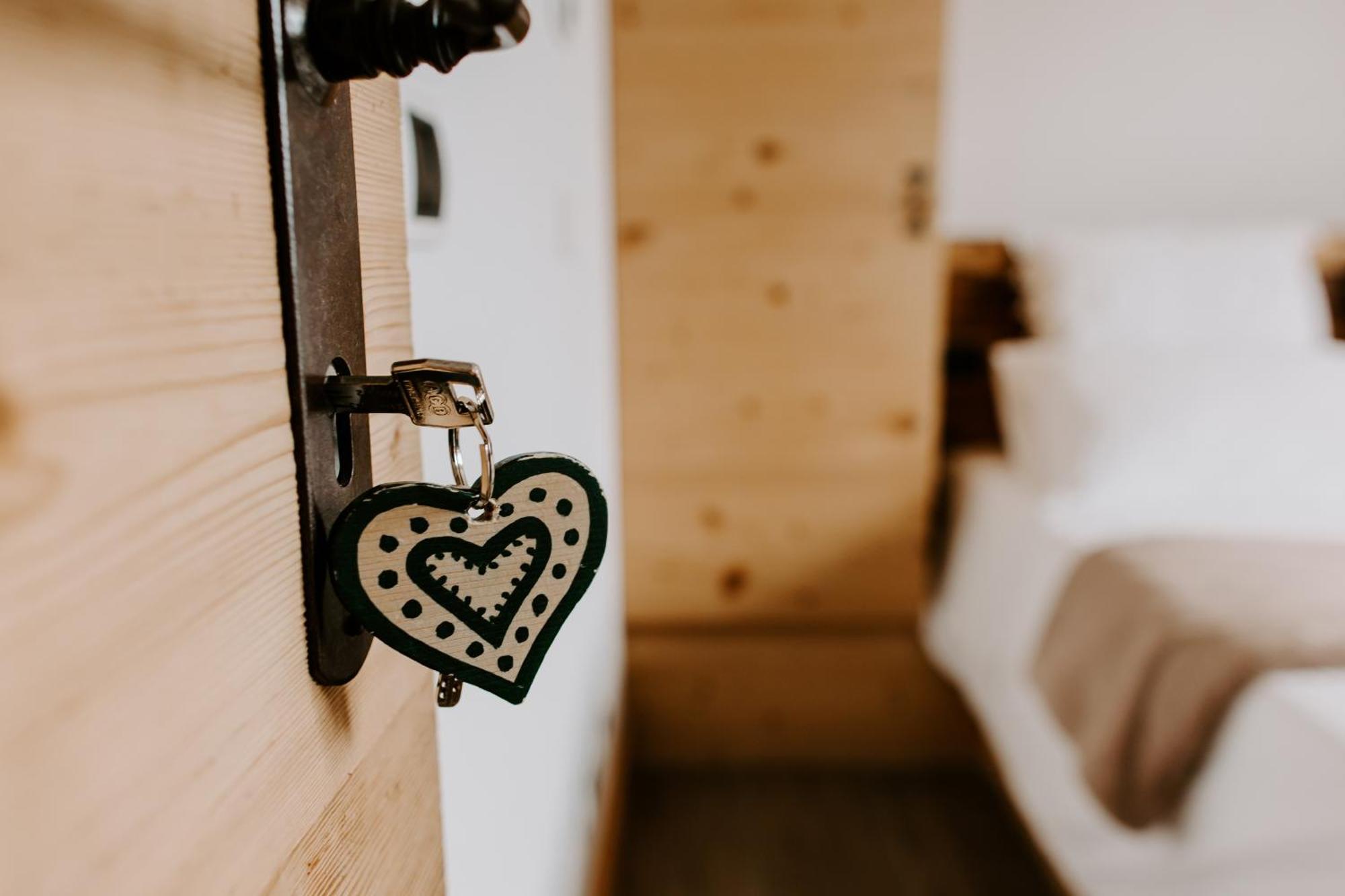 Fra Rose E Mughi Bed & Breakfast Domegge di Cadore Dış mekan fotoğraf