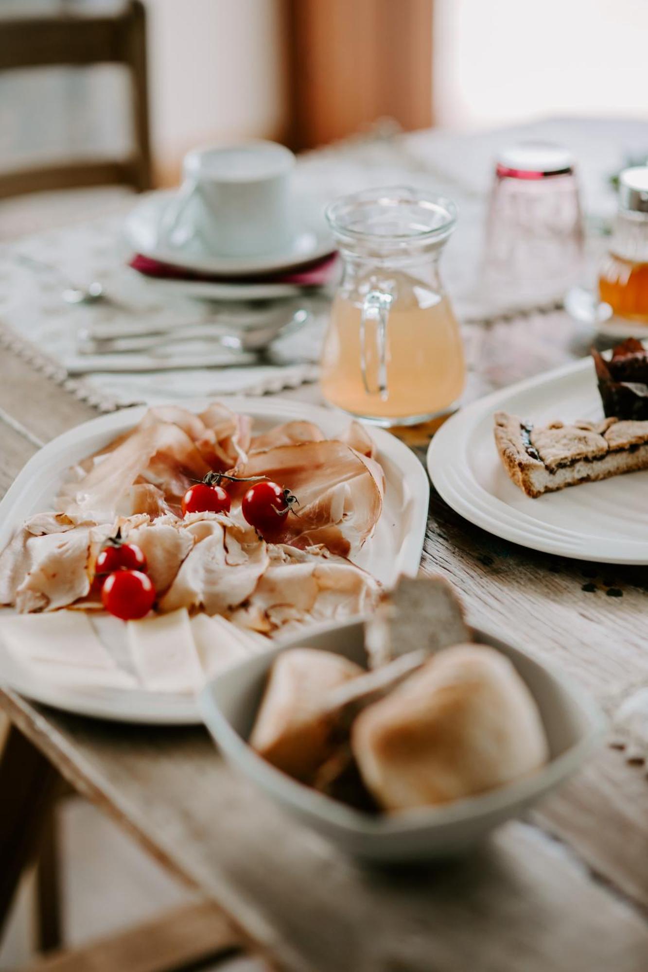 Fra Rose E Mughi Bed & Breakfast Domegge di Cadore Dış mekan fotoğraf