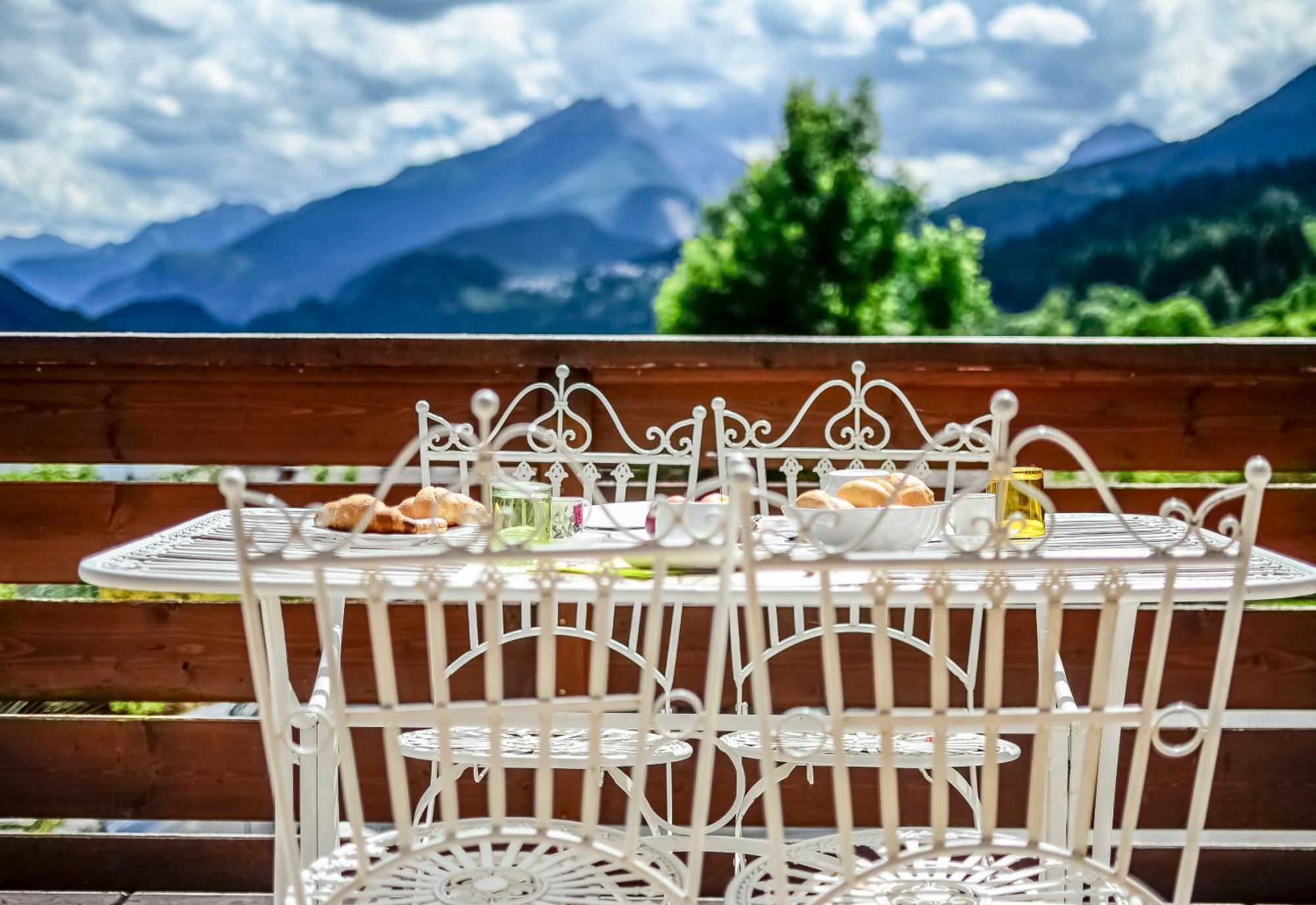 Fra Rose E Mughi Bed & Breakfast Domegge di Cadore Dış mekan fotoğraf