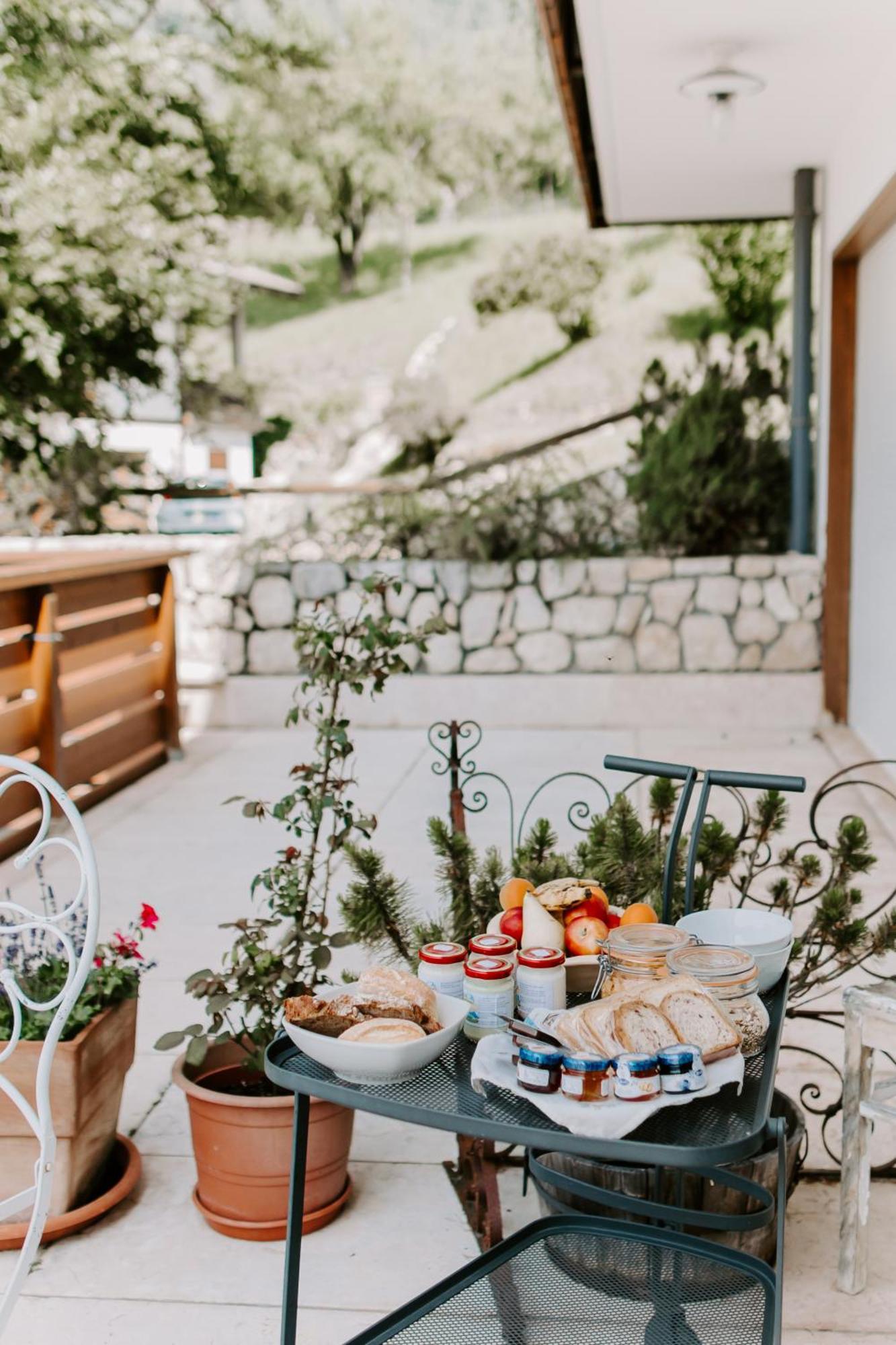 Fra Rose E Mughi Bed & Breakfast Domegge di Cadore Dış mekan fotoğraf