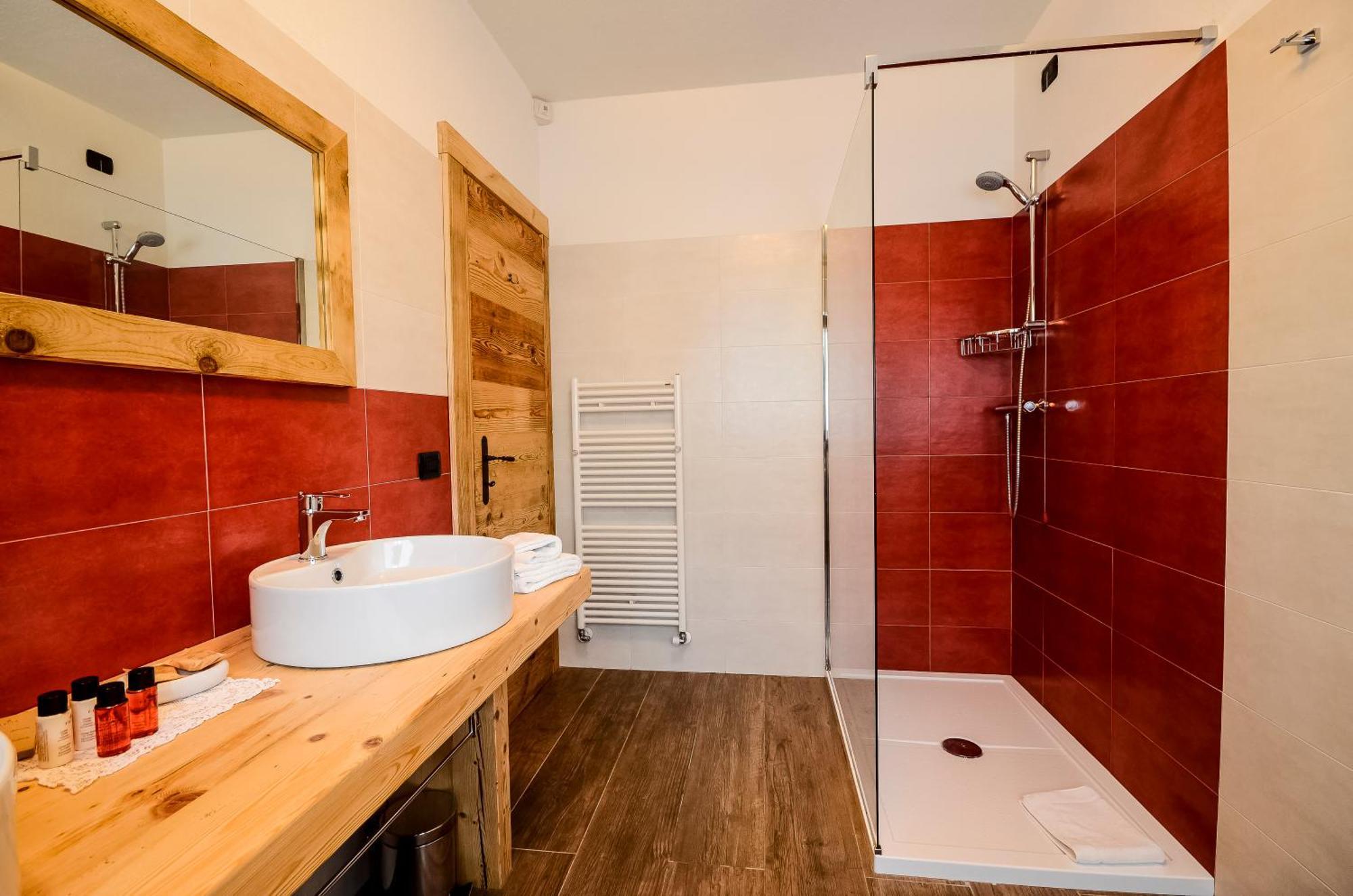 Fra Rose E Mughi Bed & Breakfast Domegge di Cadore Dış mekan fotoğraf