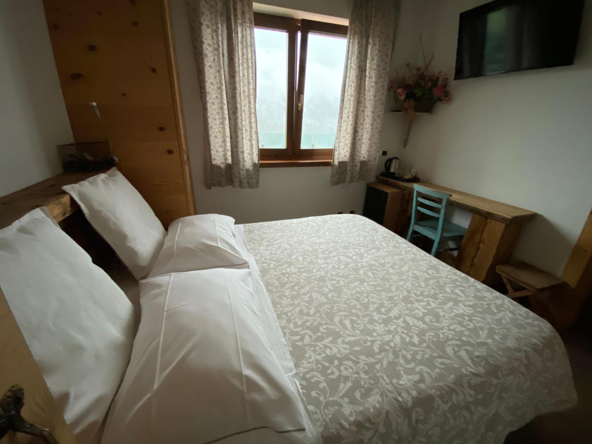 Fra Rose E Mughi Bed & Breakfast Domegge di Cadore Dış mekan fotoğraf