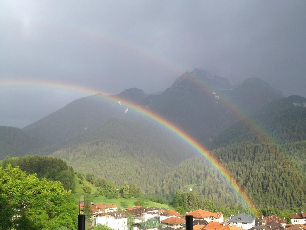 Fra Rose E Mughi Bed & Breakfast Domegge di Cadore Dış mekan fotoğraf